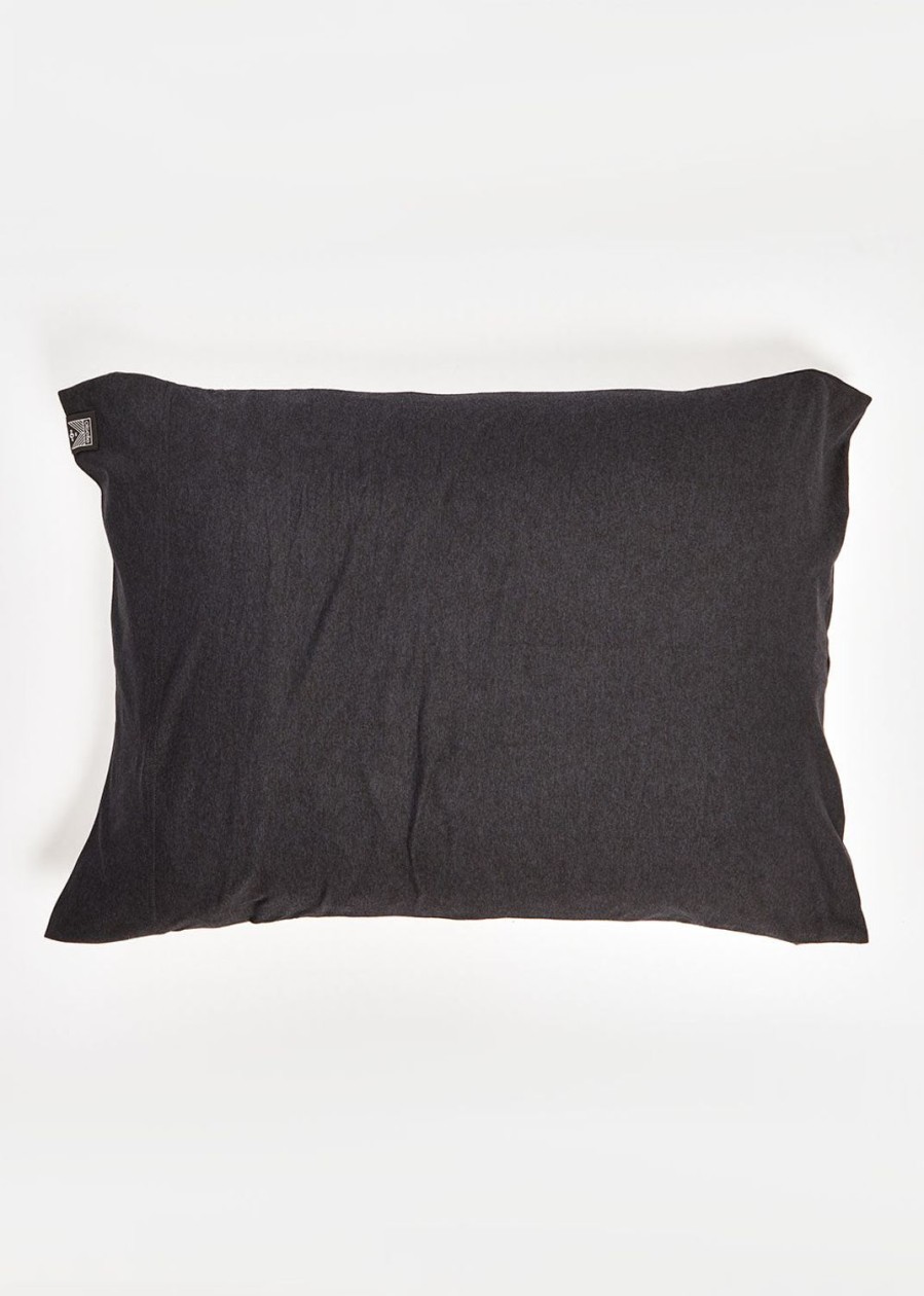 OISELLE Lux Life Pillowcase Hot