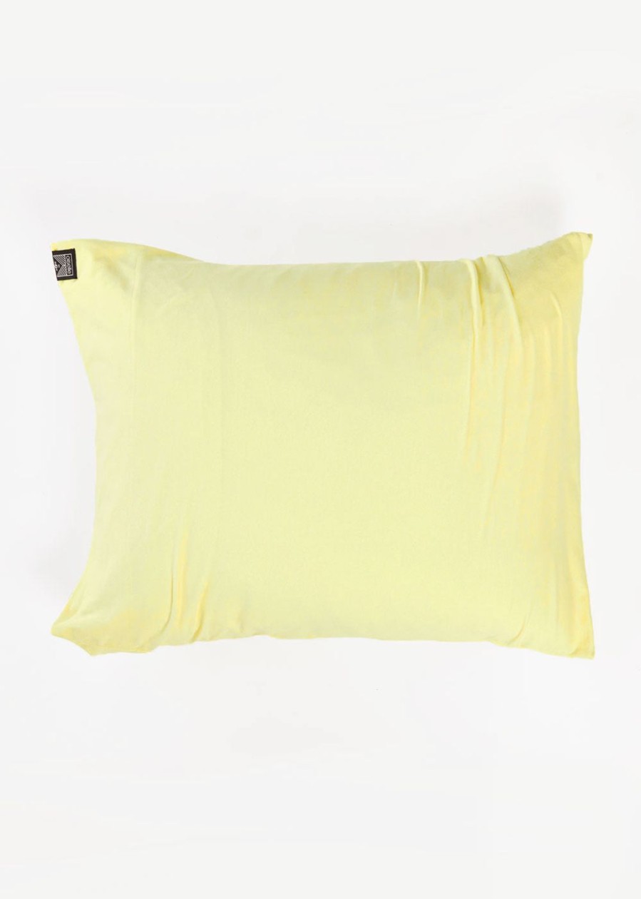 OISELLE Lux Life Pillowcase Hot