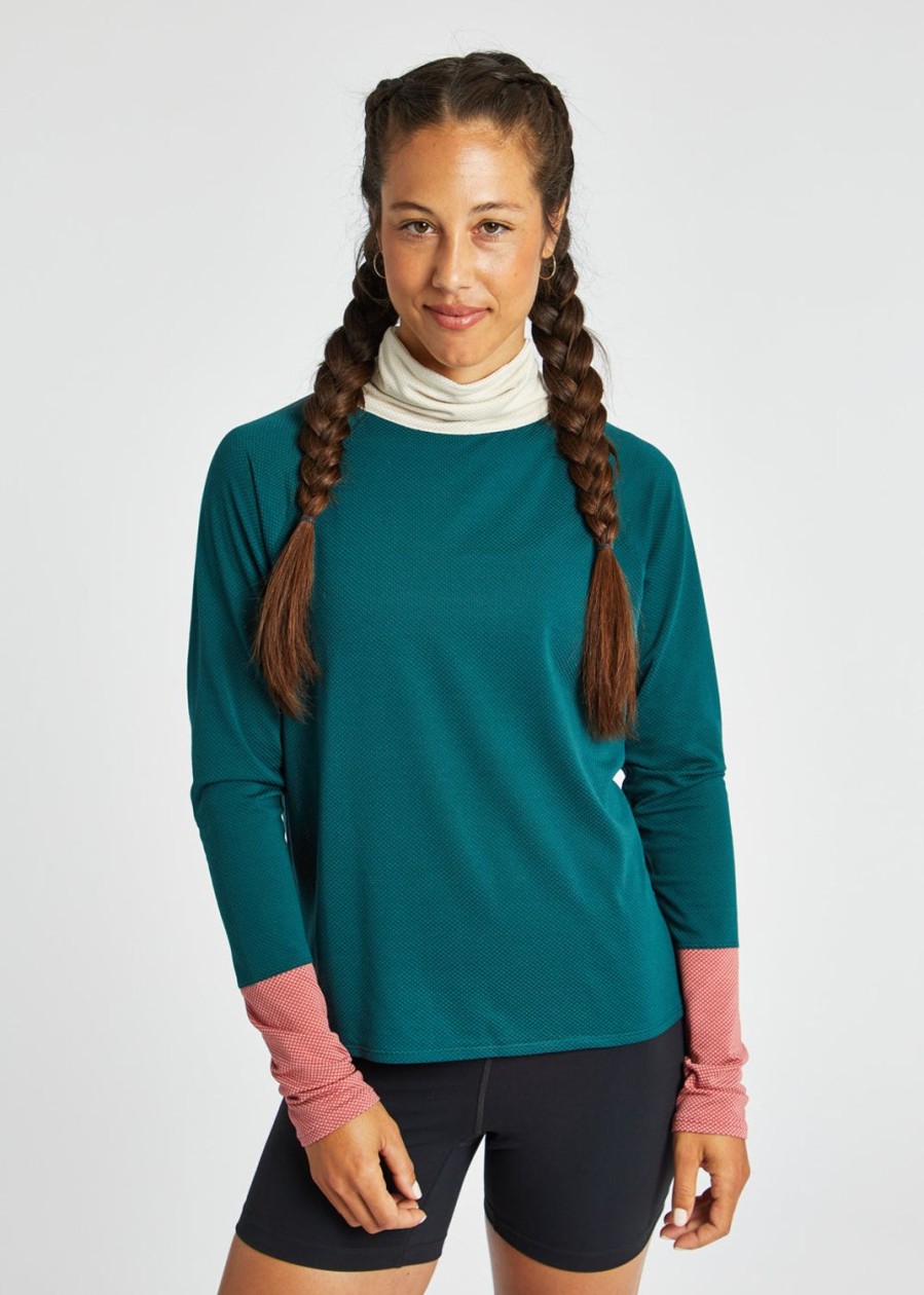 OISELLE Flyout Mock Neck Long Sleeve Hot