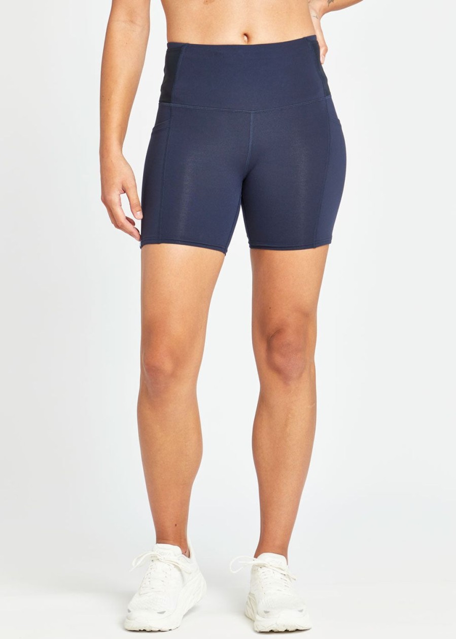 OISELLE Pocket Jogger Shorts New